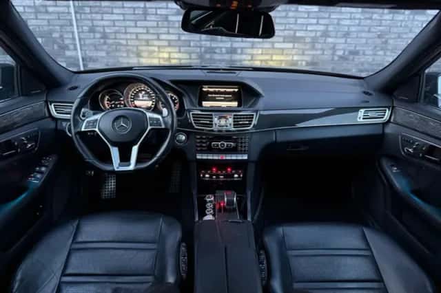 Mercedes-Benz E-Klasse (2013) thumbnail 2