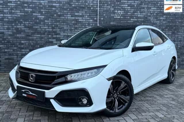 Honda Civic (2017) thumbnail 1