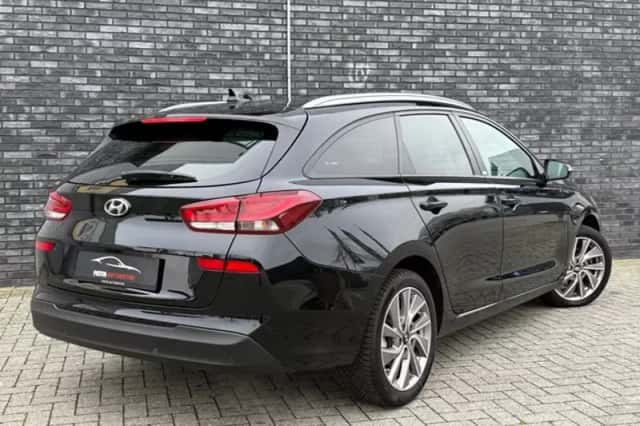 Hyundai i30 (2019) thumbnail 3