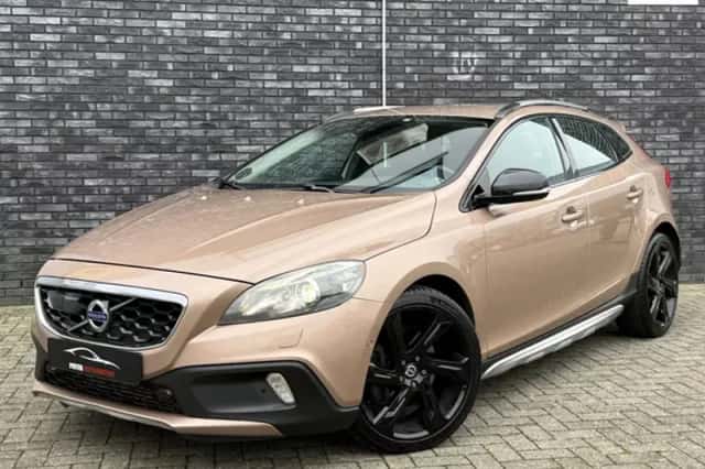 Volvo V40 Cross Country (2013) thumbnail 1