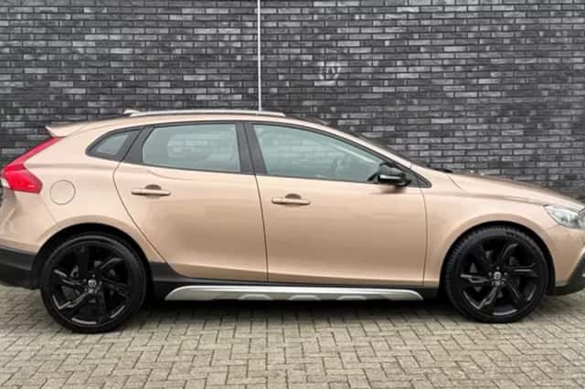 Volvo V40 Cross Country (2013) thumbnail 5