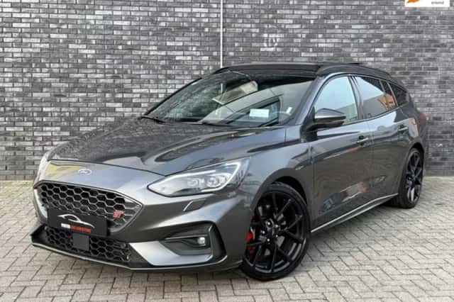 Ford Focus (2019) thumbnail 1