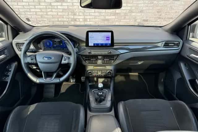 Ford Focus (2019) thumbnail 2