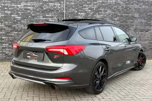 Ford Focus (2019) thumbnail 3