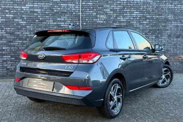 Hyundai i30 (2024) thumbnail 3