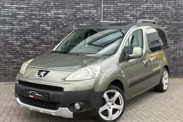 Peugeot Partner (2010) thumbnail 1