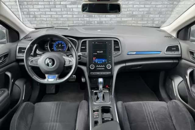Renault Mégane (2017) thumbnail 2