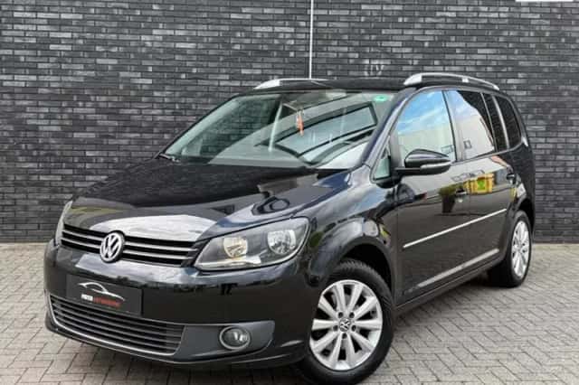 Volkswagen Touran (2012) thumbnail 1