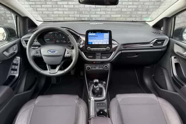 Ford Fiesta (2019) thumbnail 2