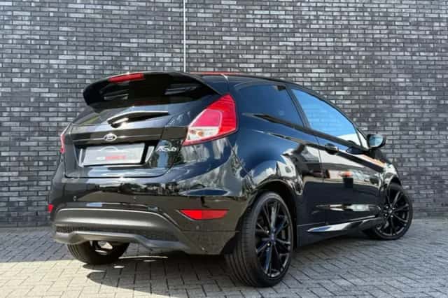 Ford Fiesta (2015) thumbnail 4