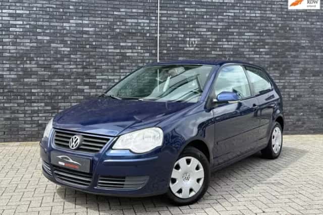 Volkswagen Polo (2009) thumbnail 1