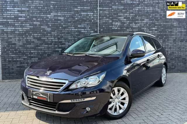Peugeot 308 (2017) thumbnail 1