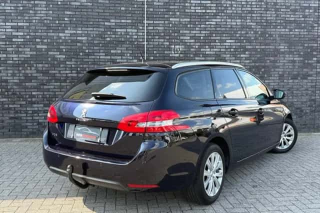 Peugeot 308 (2017) thumbnail 3