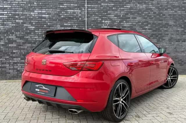 SEAT Leon (2019) thumbnail 3