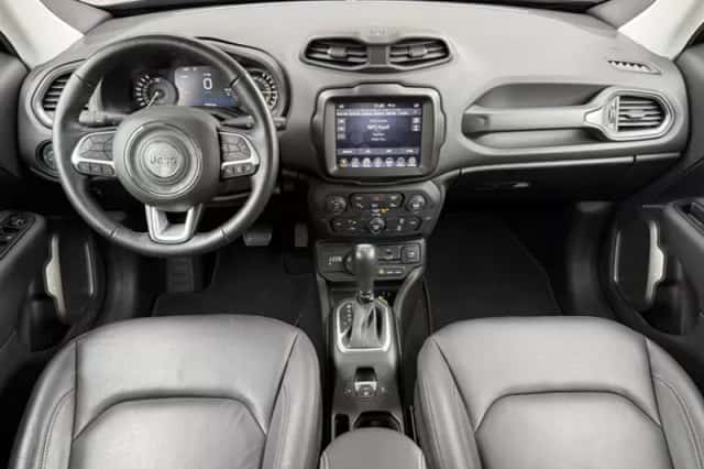 Jeep Renegade (2022) thumbnail 2