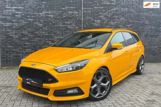 Ford Focus (2015) thumbnail 1