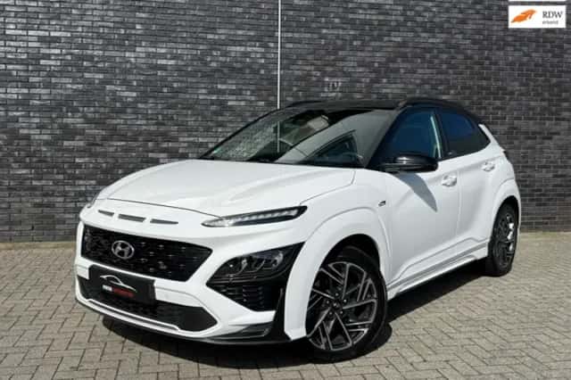 Hyundai Kona (2022) thumbnail 1