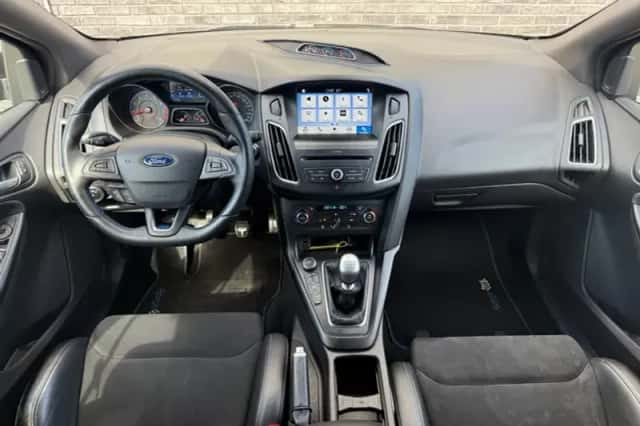 Ford Focus (2017) thumbnail 2