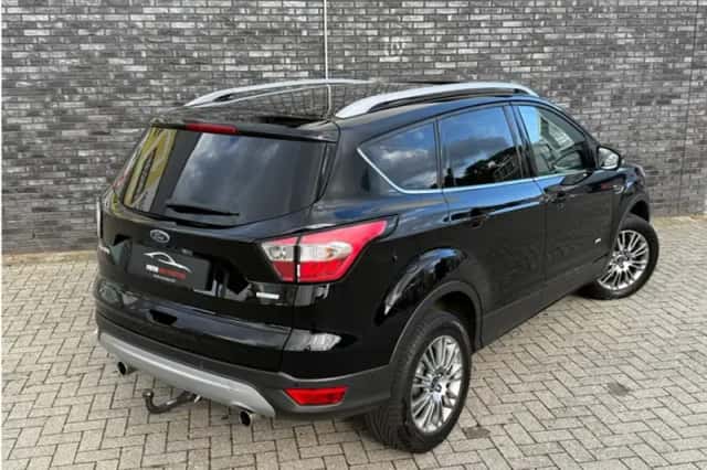 Ford Kuga (2018) thumbnail 4
