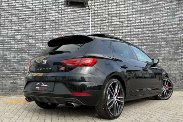 SEAT Leon (2017) thumbnail 4