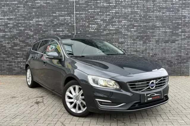 Volvo V60 (2015) thumbnail 5