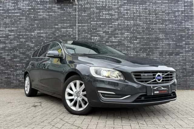 Volvo V60 (2015) thumbnail 6
