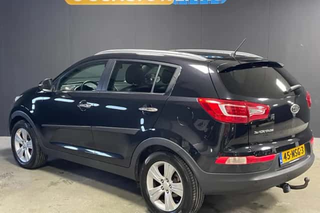 Kia Sportage (2010) thumbnail 4