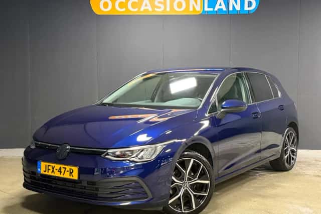 Volkswagen Golf (2022) thumbnail 1