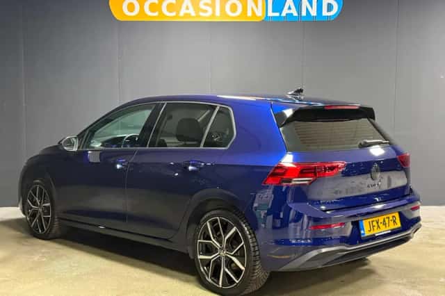 Volkswagen Golf (2022) thumbnail 3