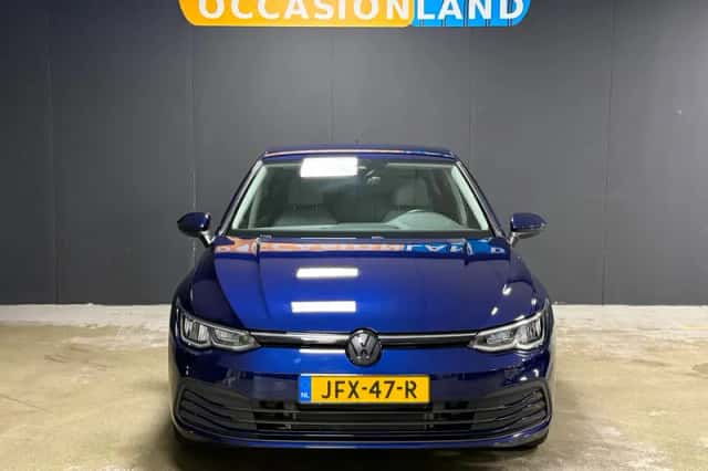 Volkswagen Golf (2022) thumbnail 5