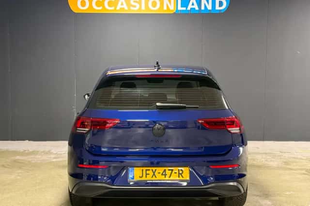 Volkswagen Golf (2022) thumbnail 6