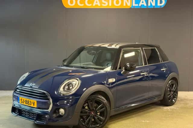 MINI Cooper (2018) thumbnail 1
