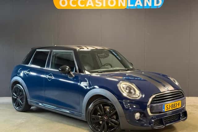 MINI Cooper (2018) thumbnail 4