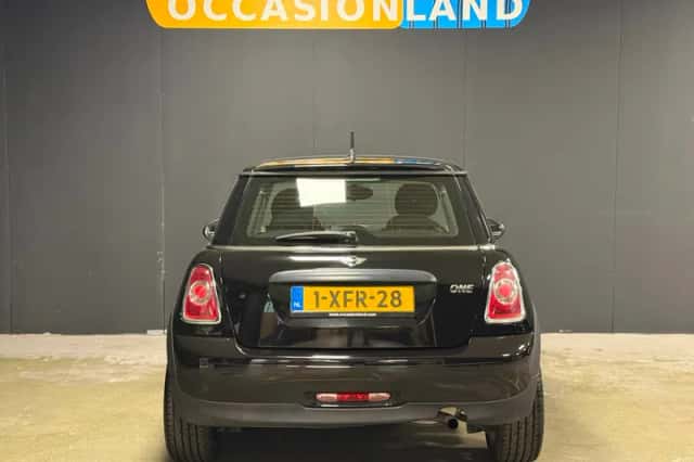 MINI One (2013) thumbnail 6