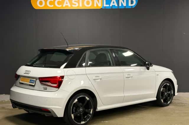 Audi A1 (2017) thumbnail 2