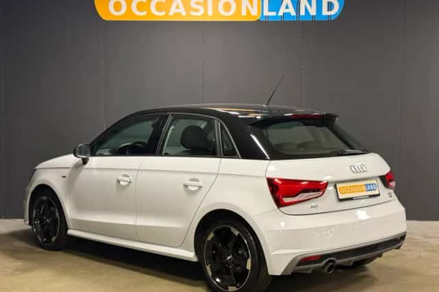 Audi A1 (2017) thumbnail 3