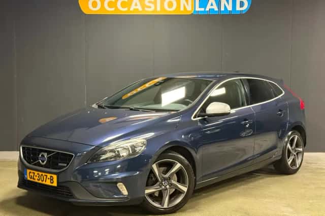 Volvo V40 (2015) thumbnail 1