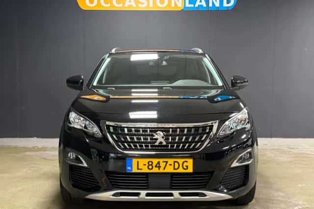 Peugeot 3008 (2019) thumbnail 5