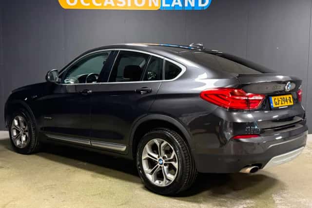 BMW X4 (2015) thumbnail 3