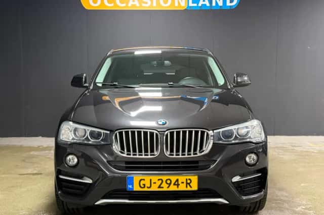BMW X4 (2015) thumbnail 5