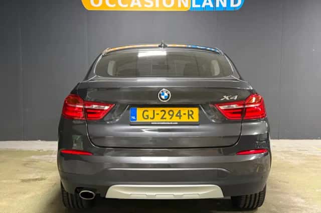 BMW X4 (2015) thumbnail 6