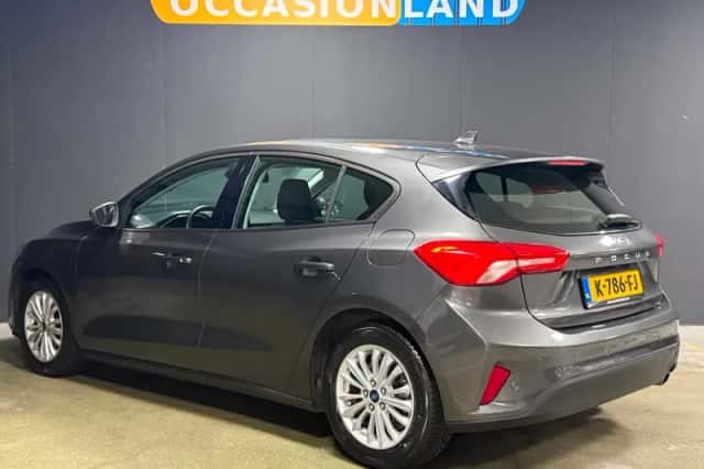 Ford Focus (2019) thumbnail 3