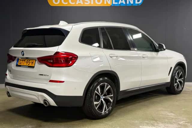 BMW X3 (2021) thumbnail 2
