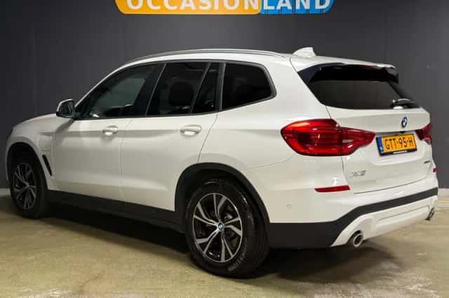 BMW X3 (2021) thumbnail 3