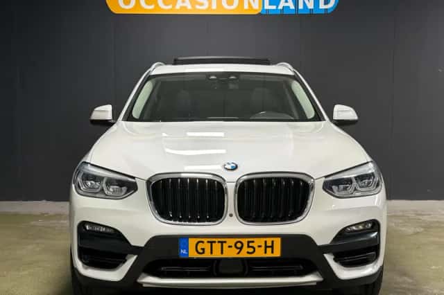 BMW X3 (2021) thumbnail 5