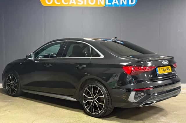 Audi A3 (2023) thumbnail 3