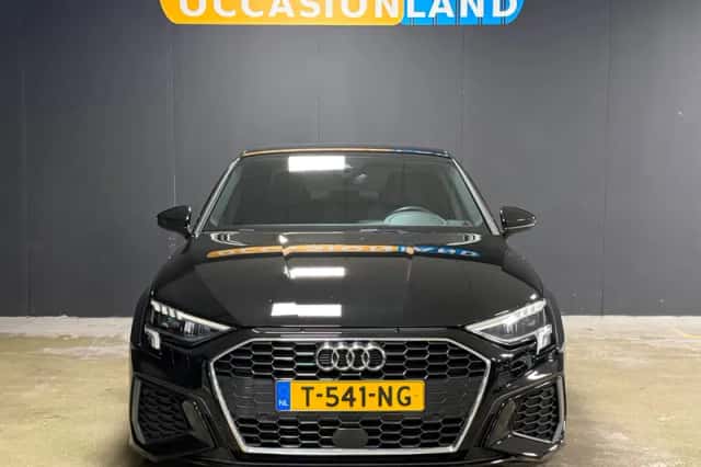 Audi A3 (2023) thumbnail 5