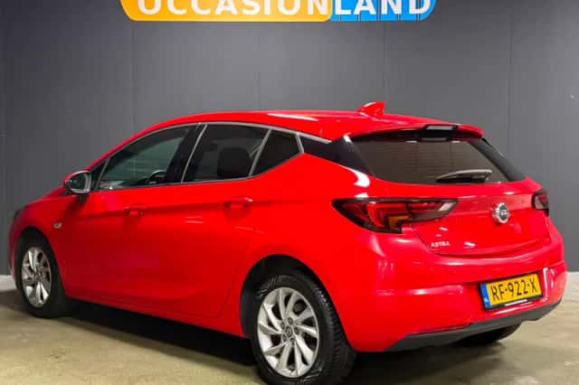 Opel Astra (2017) thumbnail 3