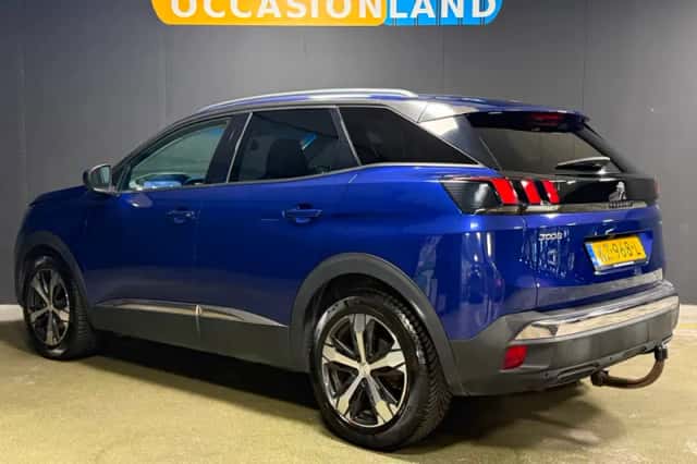 Peugeot 3008 (2016) thumbnail 3