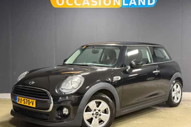 MINI Cooper (2018) thumbnail 1